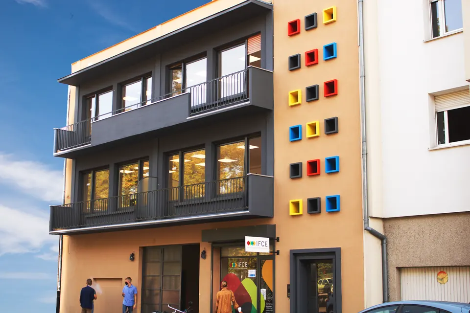 Façade de l'immeuble où se trouvent les locaux d'Exactétudes, 56 rue Jacques Kablé à Strasbourg